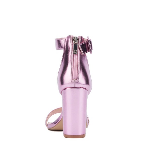 New with box Single Band Block Heel Sandal Metallic Pink - Picture 2 of 4